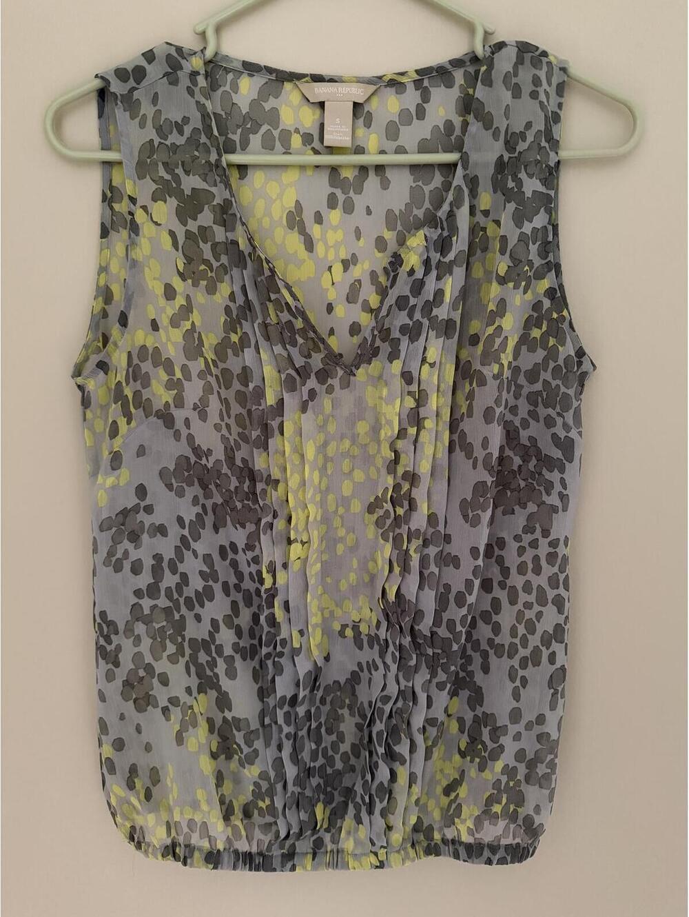 Banana Republic Sheer Gray & Green Sleeveless Pleated Top